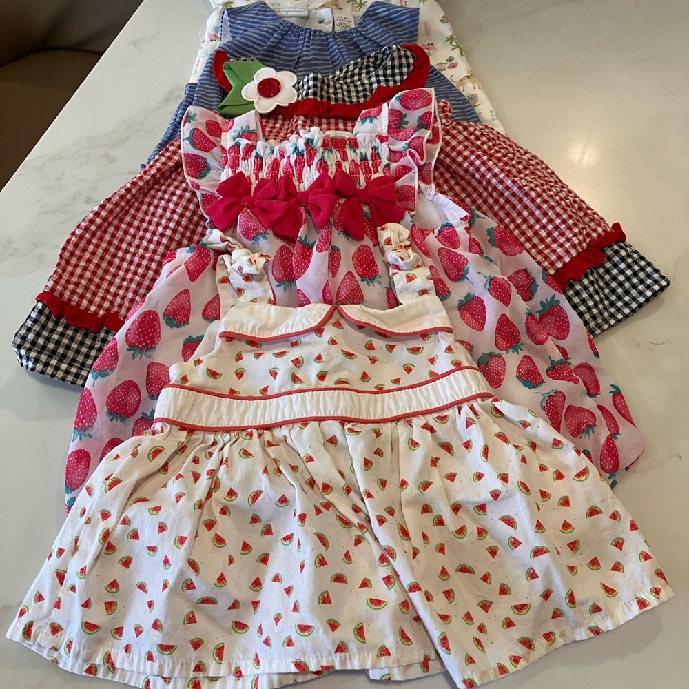Baby girl 3-6 summer lot - 5 outfits